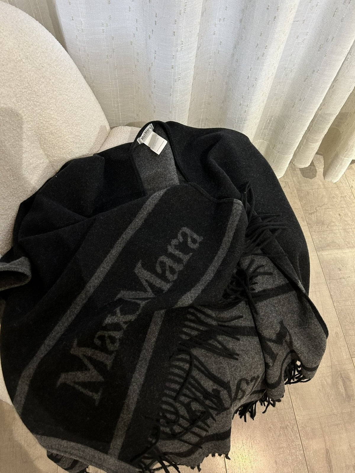 Max Mara Reversible Fringed Cashmere Wrap