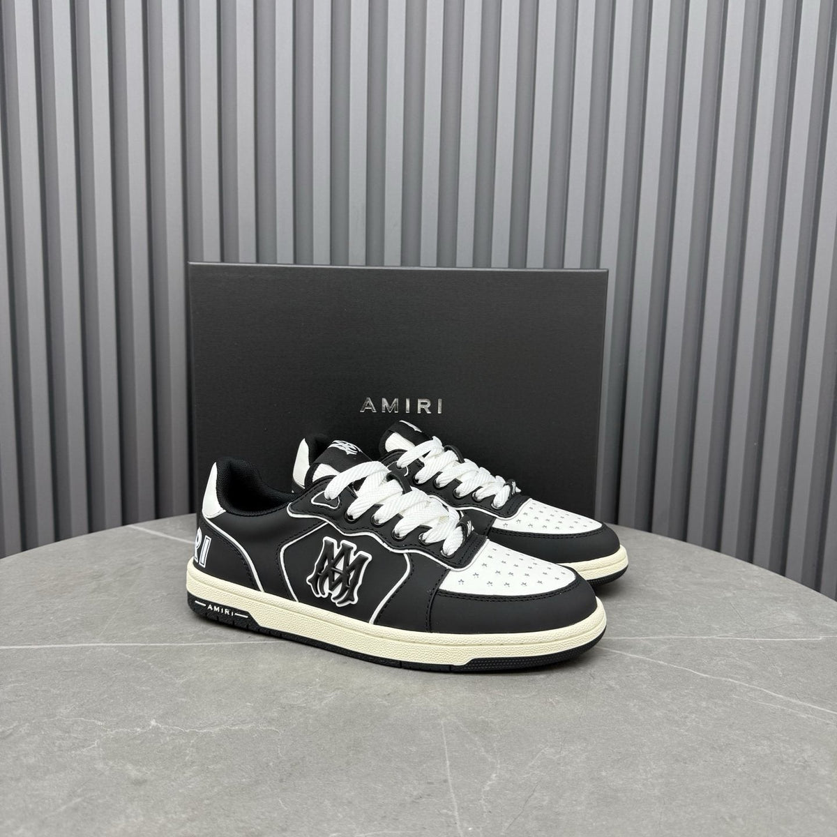 Amiri Contrast Panel Low-Top Sneakers