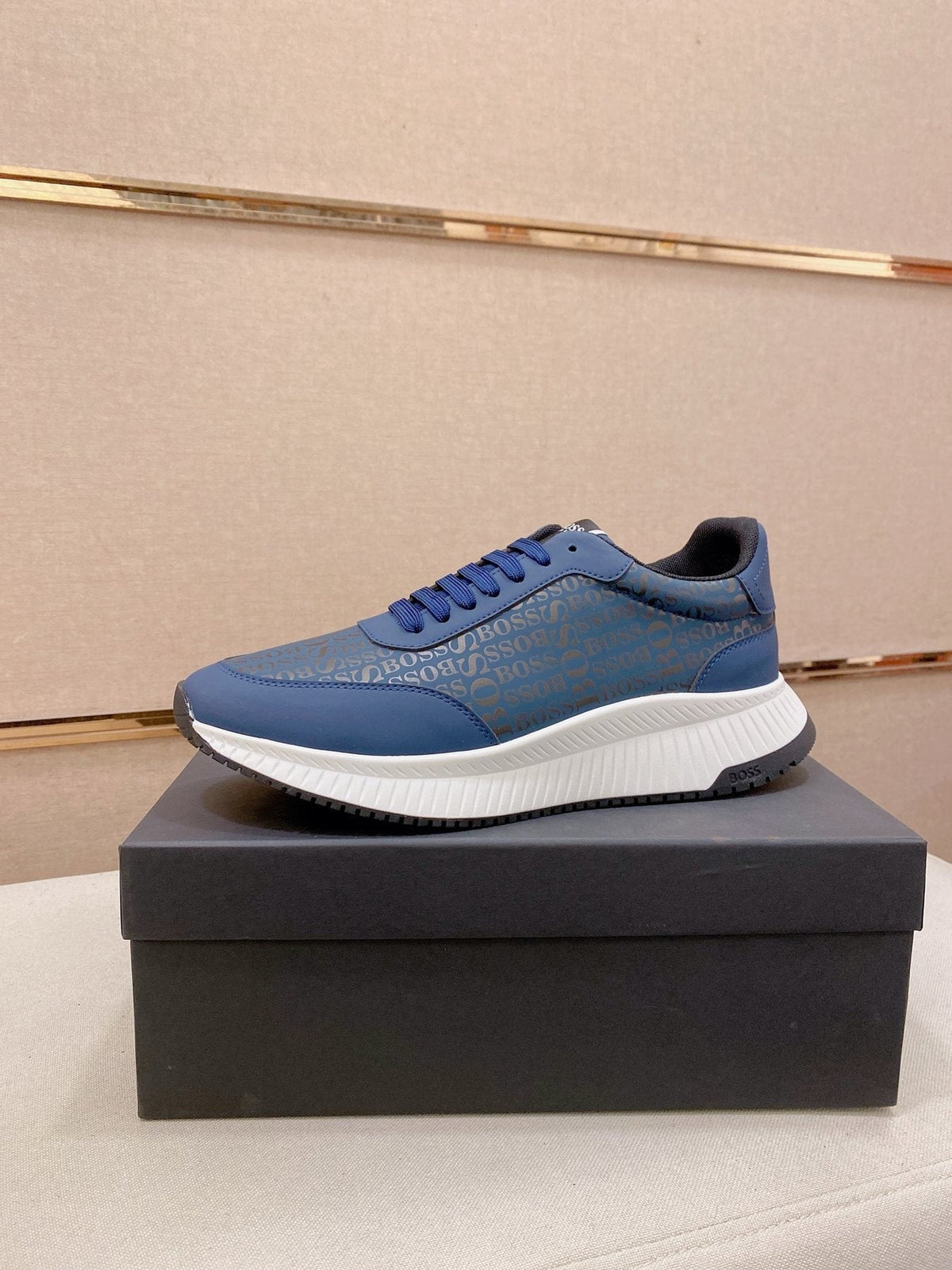 BOSS Men's Textured Low-Top Sneakers